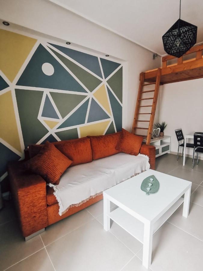 Efrosini'S By The Sea Apartment Chalkís Kültér fotó