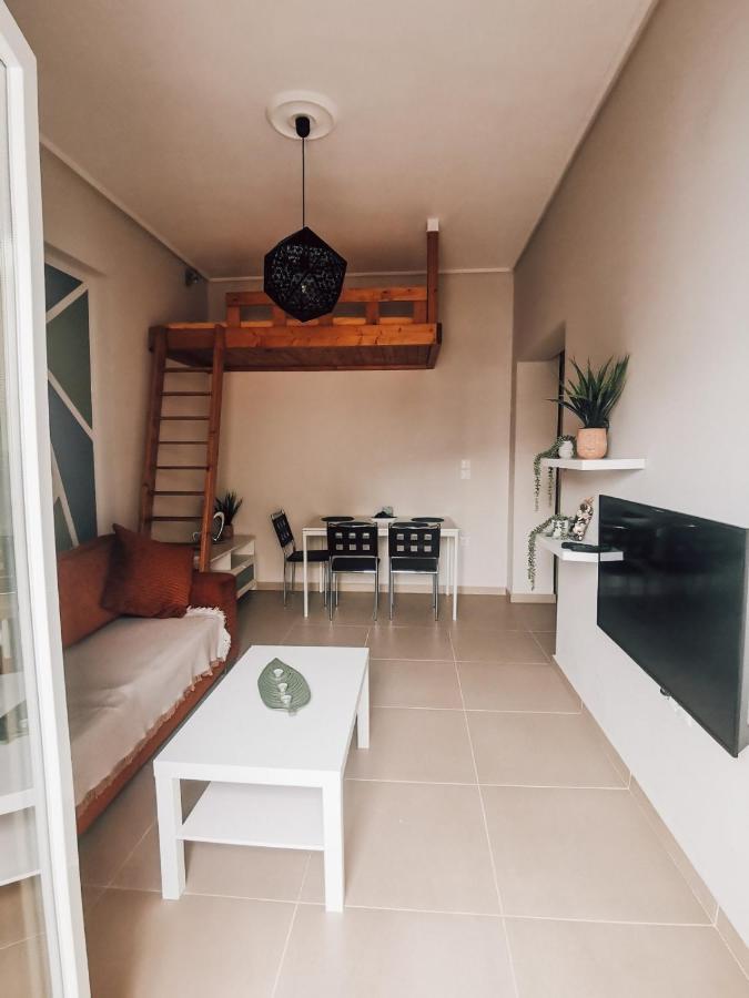 Efrosini'S By The Sea Apartment Chalkís Kültér fotó