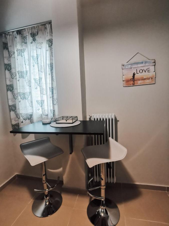 Efrosini'S By The Sea Apartment Chalkís Kültér fotó